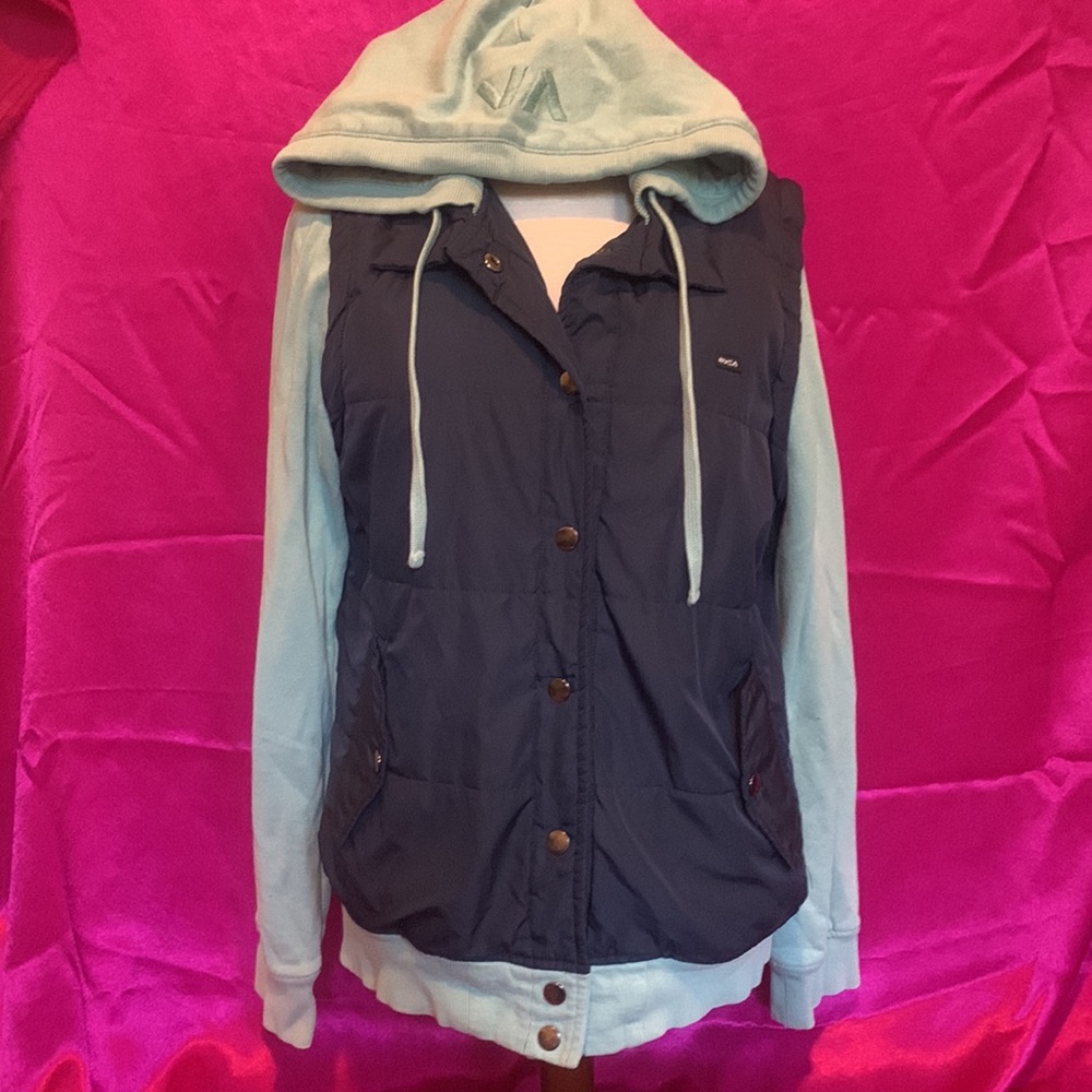 RVCA blue sweater/vest . Snaps up size m . Has hood